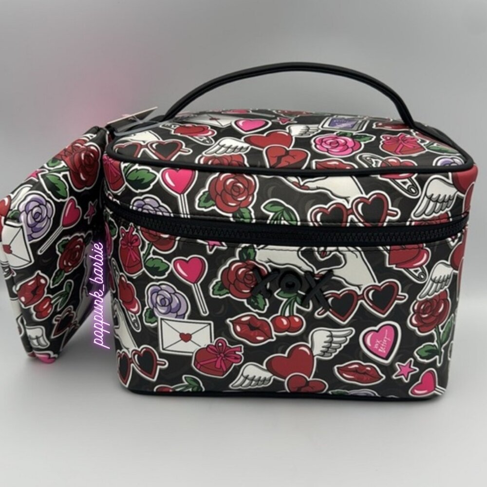Betsey Johnson Hearts Roses‎ Train Case + Wristlet NWT Y2K Travel